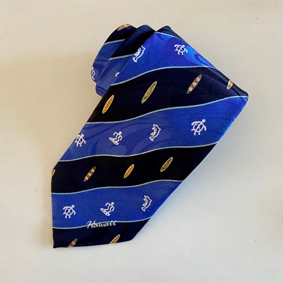 Hawaiian Handmade Necktie - Picture 2 of 3